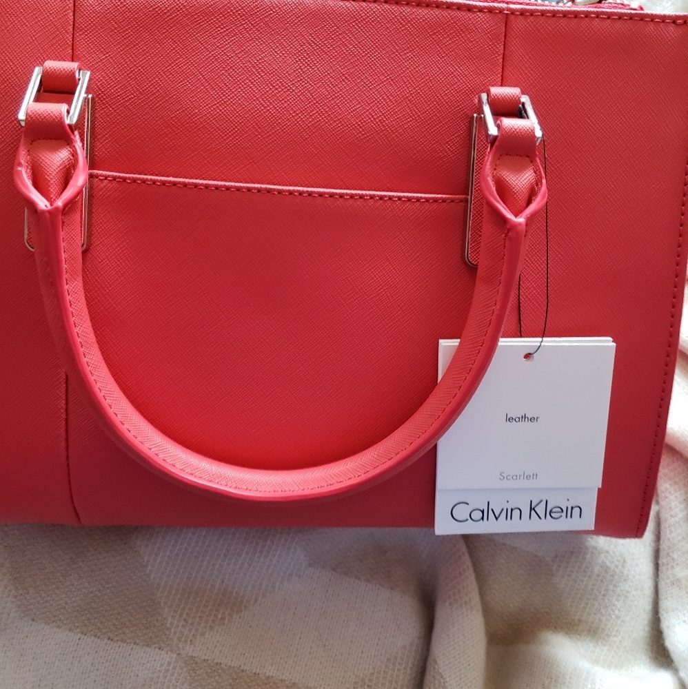 BRAND NEW Calvin Klein Handbag 11/10 - Picture 3 of 9